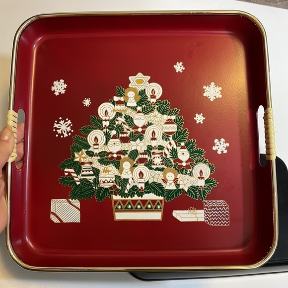 Lacquer Wear Vintage Christmas Trays Set of 2 - Picture 9 of 12